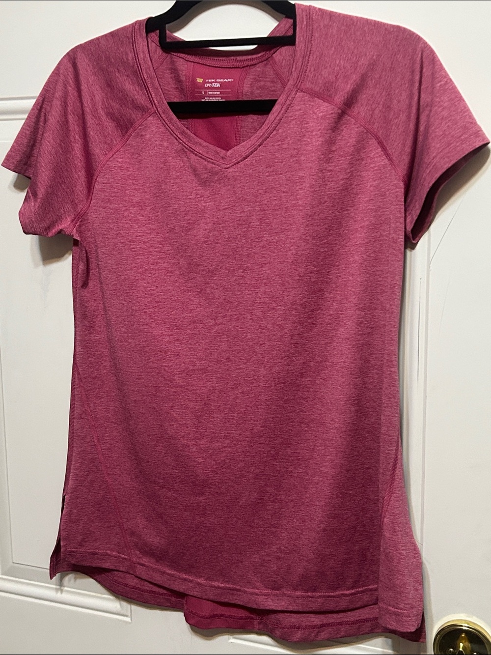 tek gear Heathered Raspberry V-Neck Short Sleeve Tee